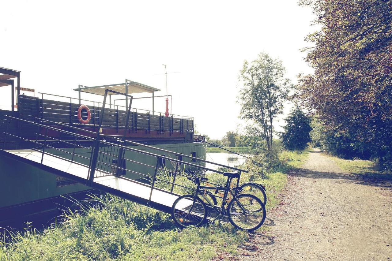 Botel Le Grand Large